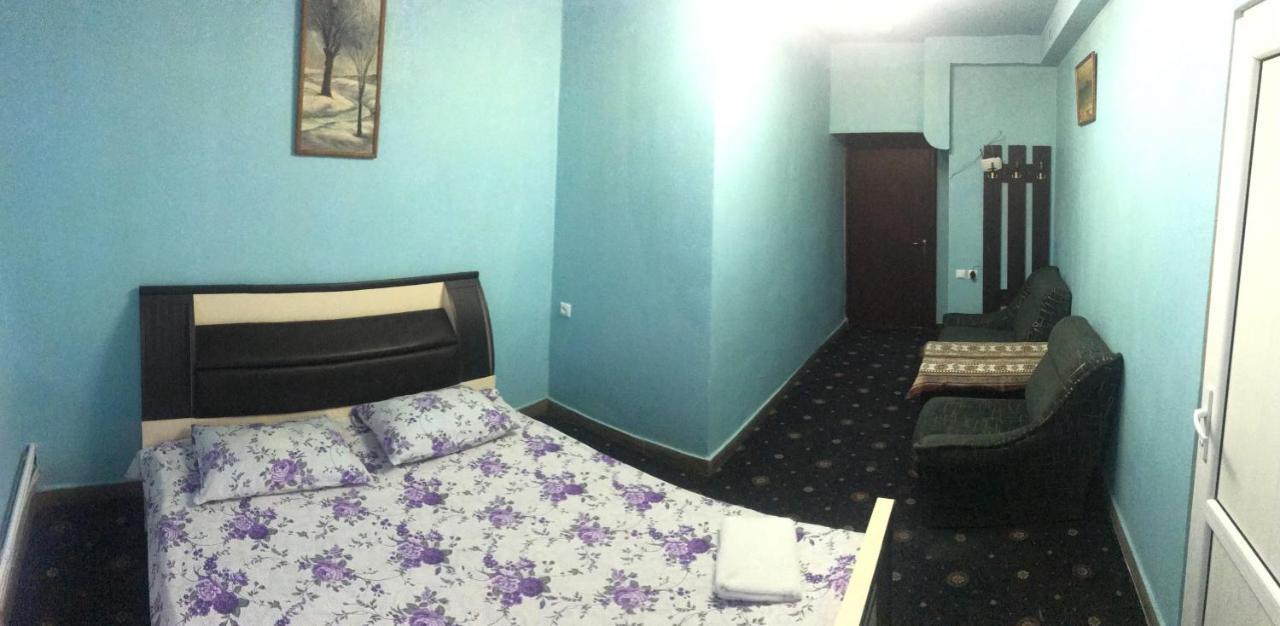 بيت شباب بيست هوتل ريبابليك سكوير يريفان المظهر الخارجي الصورة