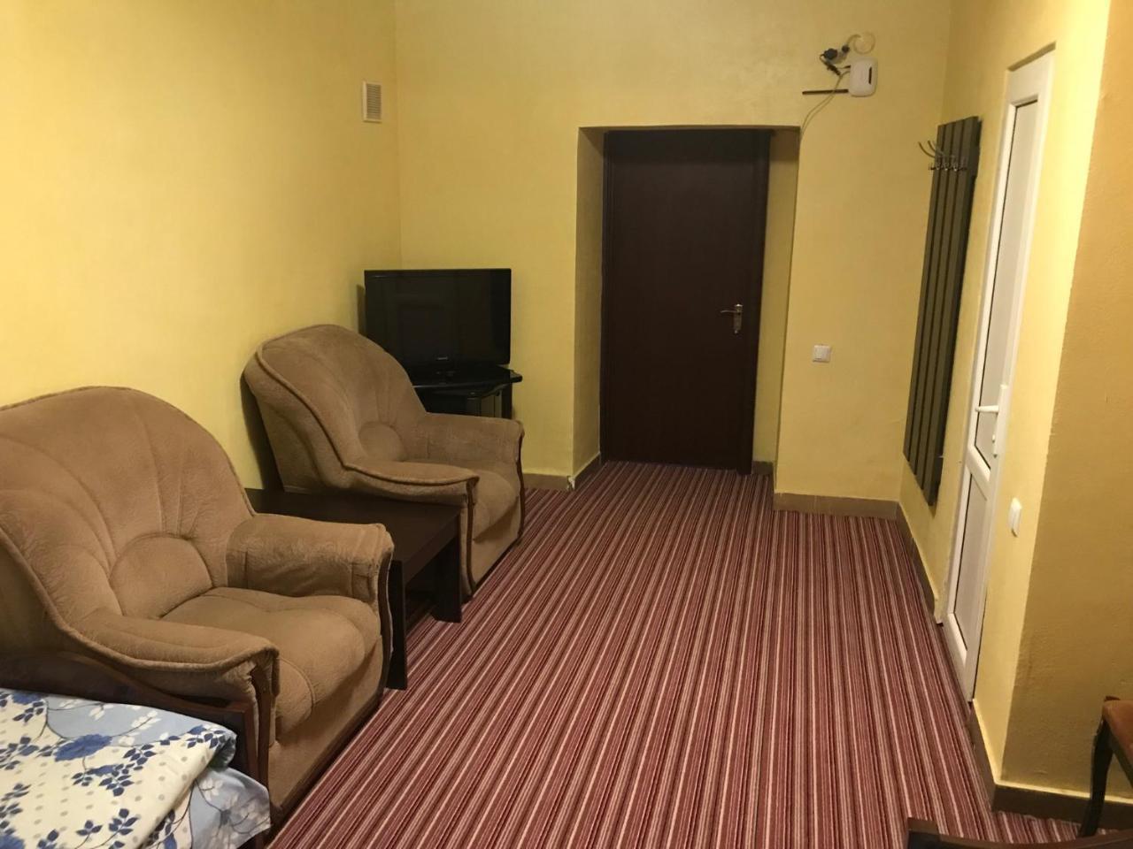 بيت شباب بيست هوتل ريبابليك سكوير يريفان المظهر الخارجي الصورة