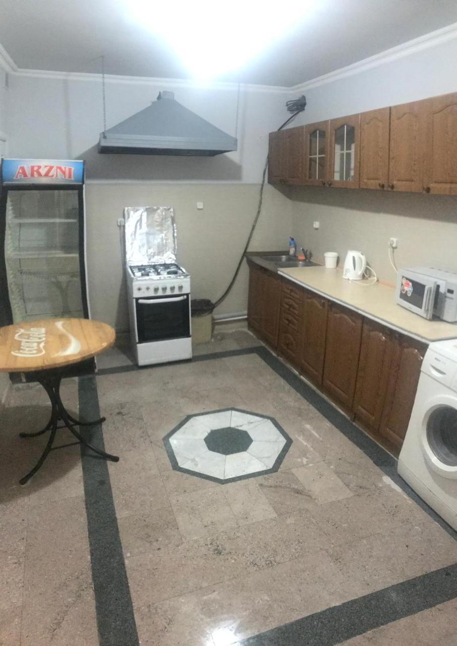 بيت شباب بيست هوتل ريبابليك سكوير يريفان المظهر الخارجي الصورة